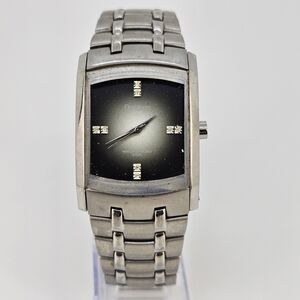 Armitron‎ Men's Watch Black Dial 7.5" WORKING MISSING CRYSTAL SELLING FOR PARTS